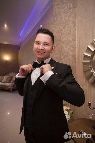 Ведущий