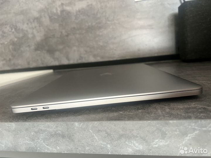 Apple MacBook Pro 16 2019 i9 32gb/1Тб 5500 8Gb