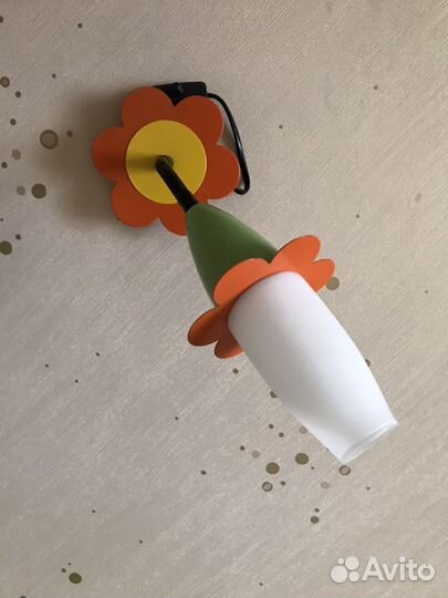 Потолочная люстра и бра для детской комнаты