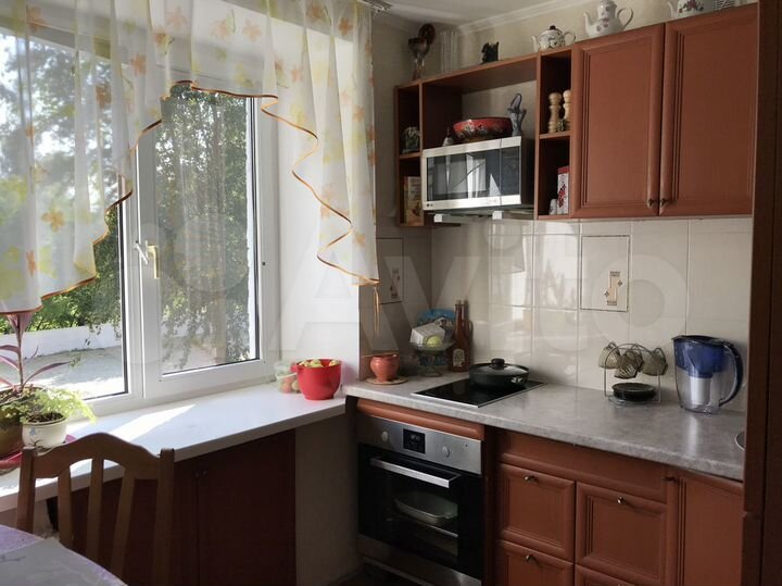 Комната 10 м² в 3-к., 2/5 эт.