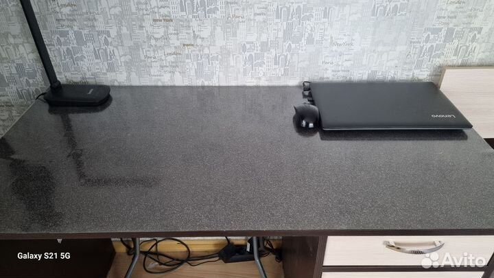 Письменный стол