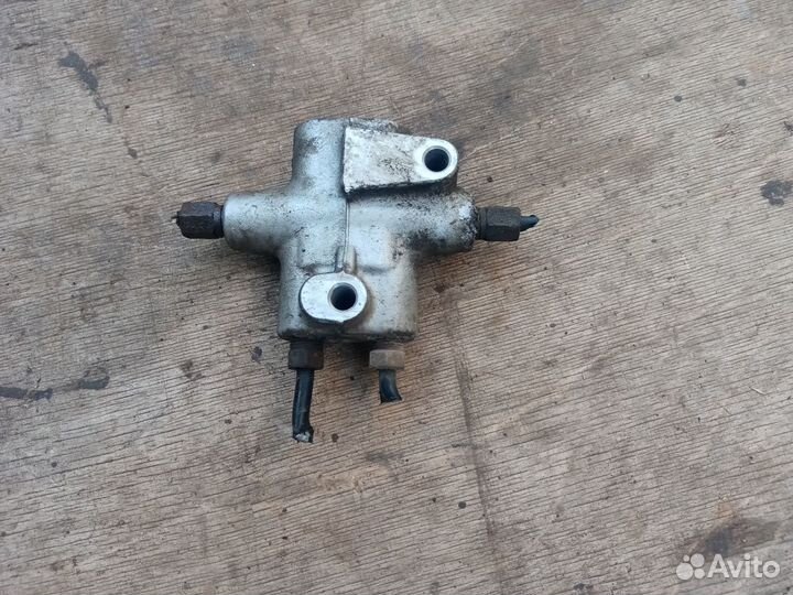 Распределитель тормозных сил на Хонда Аккорд VII