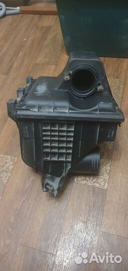 Корпус воздушного фильтра Mercedes-Benz Sprinter1