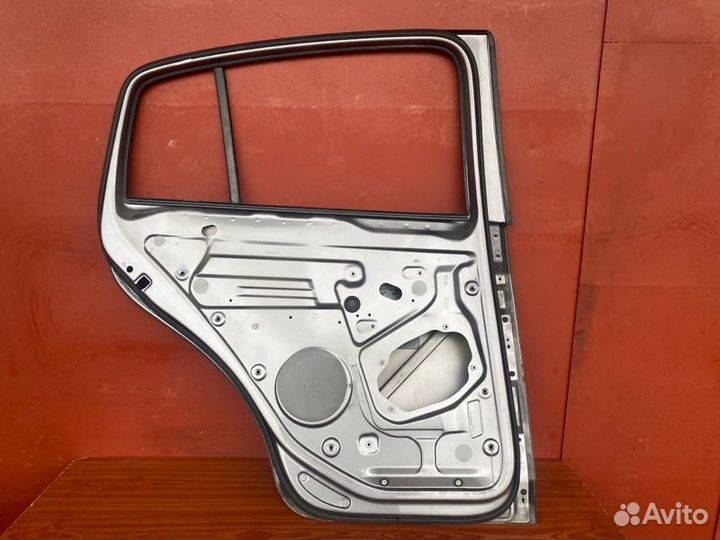 Дверь задняя левая Vw Golf 5+ BSE 2009