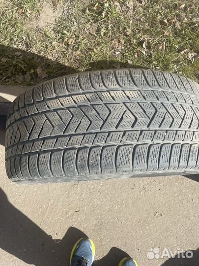 Pirelli Scorpion 275/45 R21 и 315/40 R21