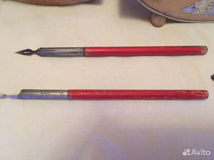 Ручка с пером для письма