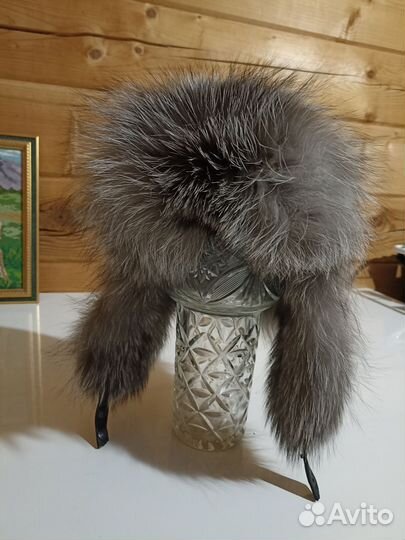 Кожаная шапка ушанка с мехом лисы женская