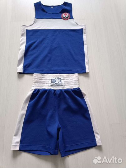 Боксёрские шорты и майка