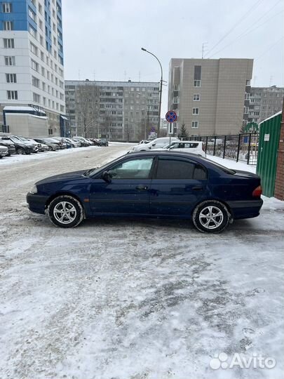 Toyota Avensis 1.6 МТ, 2001, 338 000 км