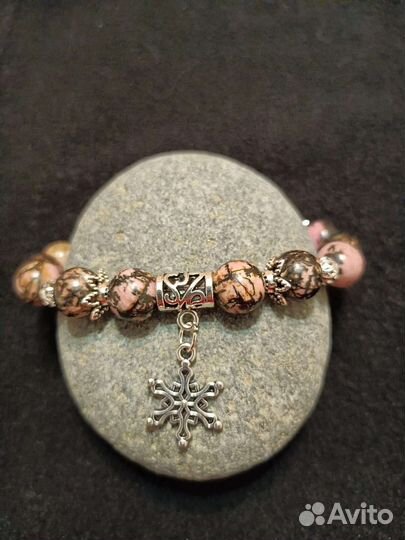 Браслет из родонита