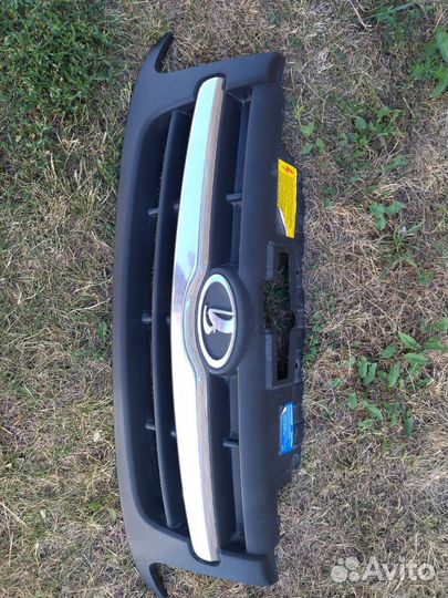 Решетка радиатора на Гранту