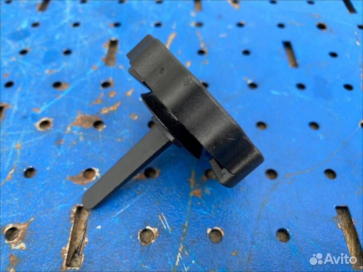 Крышка бачка гур Mercedes 611 612 2.2 2.7 cdi