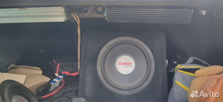 Сабвуфер boston