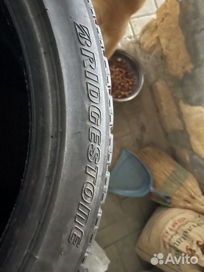 Bridgestone Blizzak VRX 225/40 R18