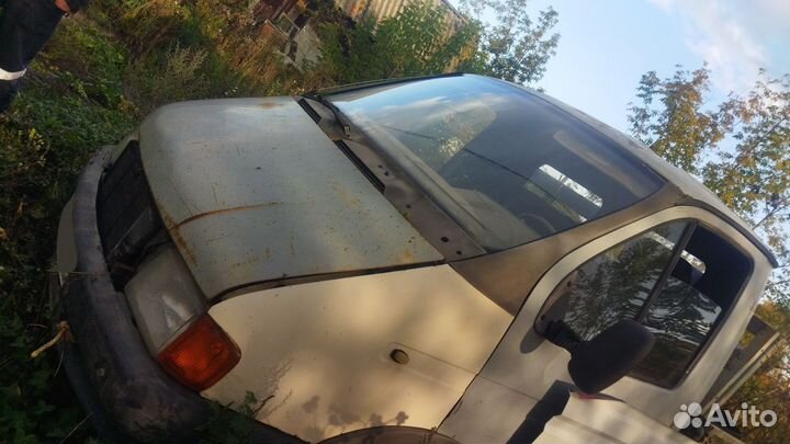 ГАЗ ГАЗель 3302 2.4 МТ, 1999, битый, 100 000 км