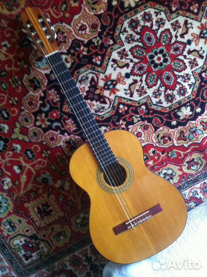 Классическая гитара Музима Резоната