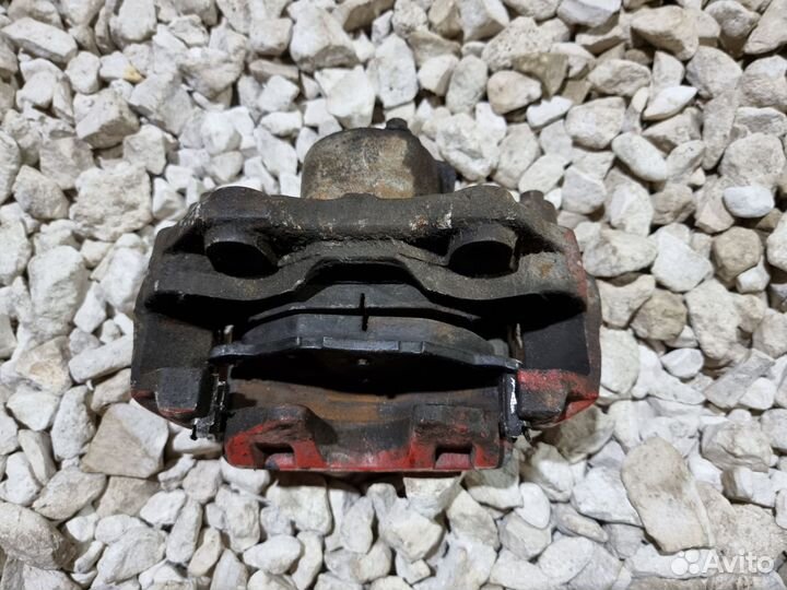 Суппорт передний Поло 5