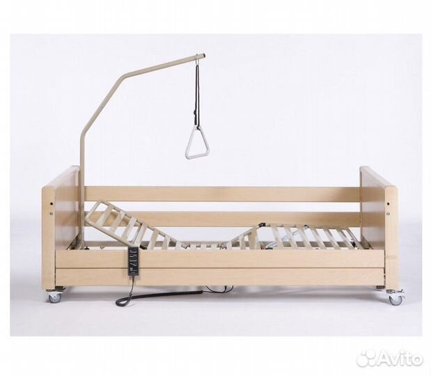 Медицинская кровать для лежачих больных