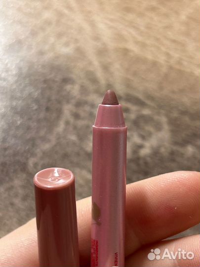 Карандаш для губ vivienne sabo