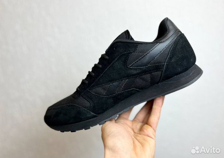 Кроссовки Reebok долговечные