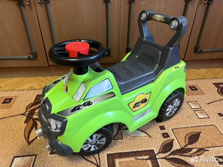 Машинка-каталка