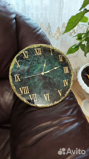 Часы из эпоксидной смолы