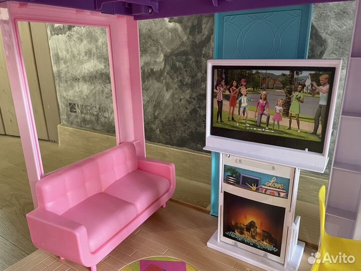 Дом для кукол Mattel Barbie