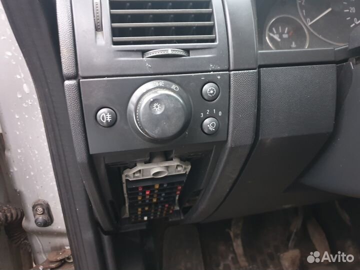 Блок управления светом Opel Meriva A