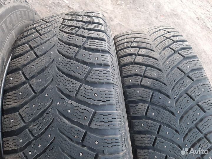 Литые диски Ford R16 на зимней резине Michelin