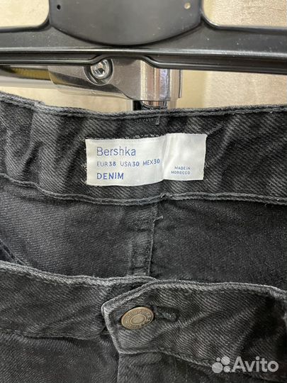 Джинсы бананы bershka