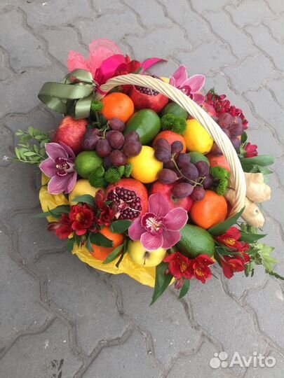 Съедобные букеты с живыми цветами