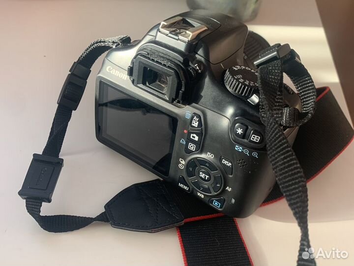 Зеркальный фотоаппарат