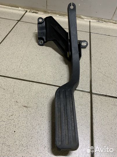 Педаль газа на ford mondeo 3