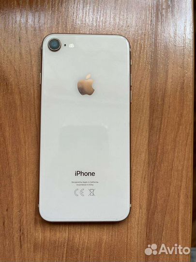 Телефон iPhone 8 64 gb