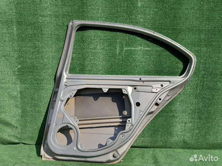 Дверь задняя правая Skoda octavia a5