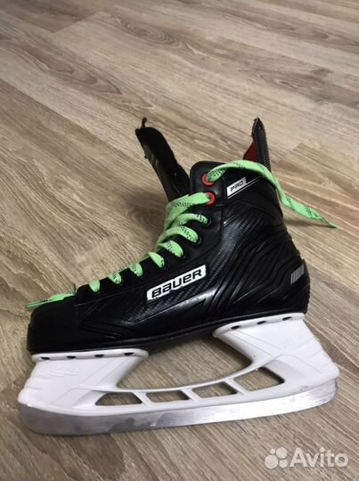Хоккейные коньки bauer