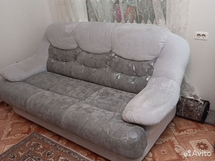 Диван плюс два кресла