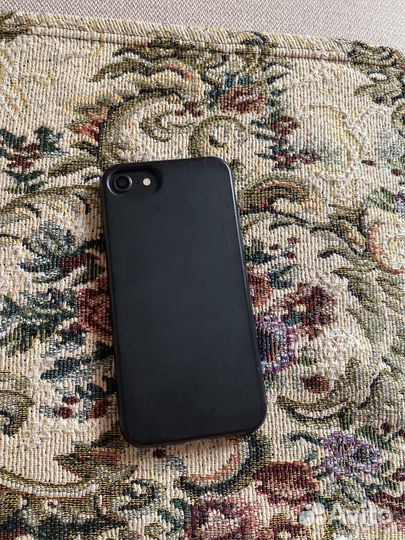 iPhone 8, 64 ГБ