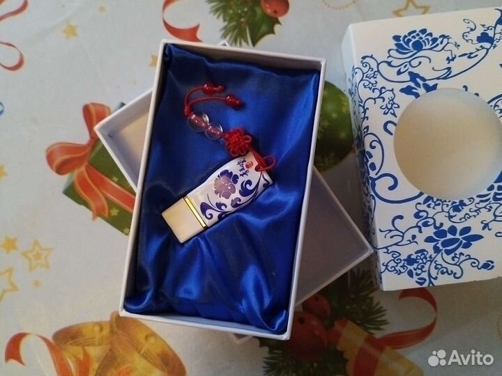 Оригинальная флэшка usb в подарочной упаковке