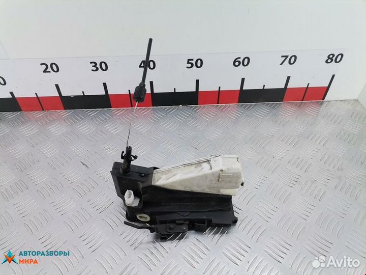 Замок двери передней правой Volkswagen Sharan