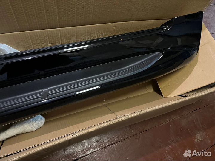 Поднодножка на крузак 200