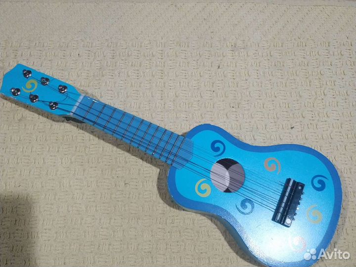 Детская гитара