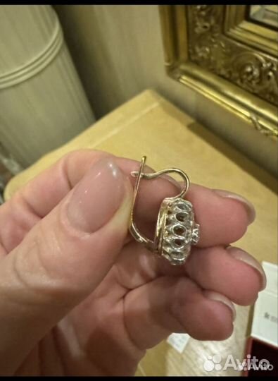 Золотые серьги мюз