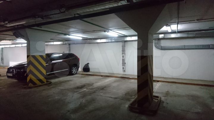 Машиноместо, 15 м²