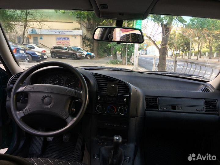 BMW 3 серия 2.5 МТ, 1993, 550 000 км