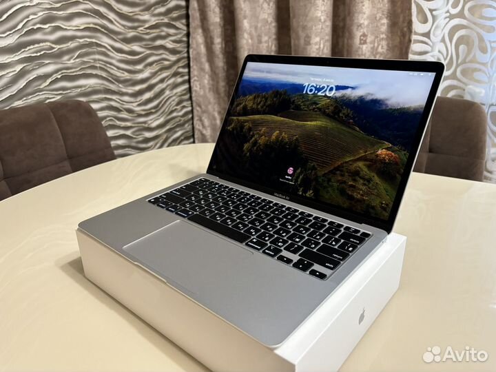 Macbook air m1 2020