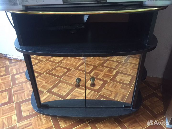 Тумба под телевизор