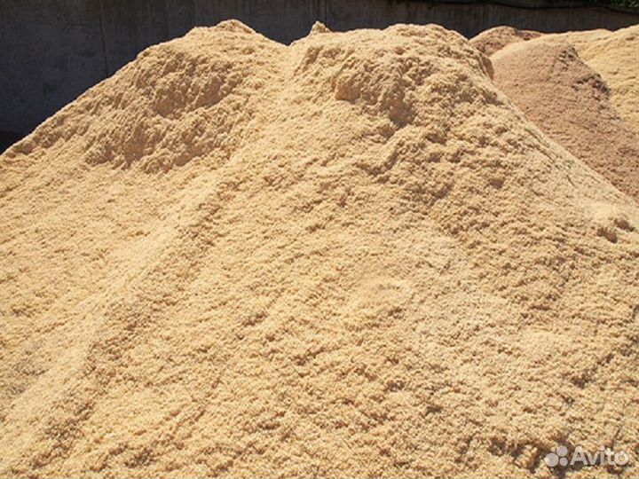 Опилки машиной и в мешках