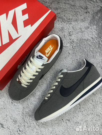 Кроссовки Nike cortez