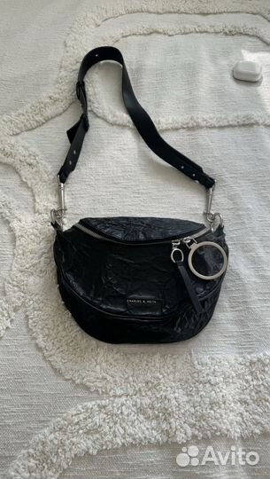 Charles keith сумка кожаная